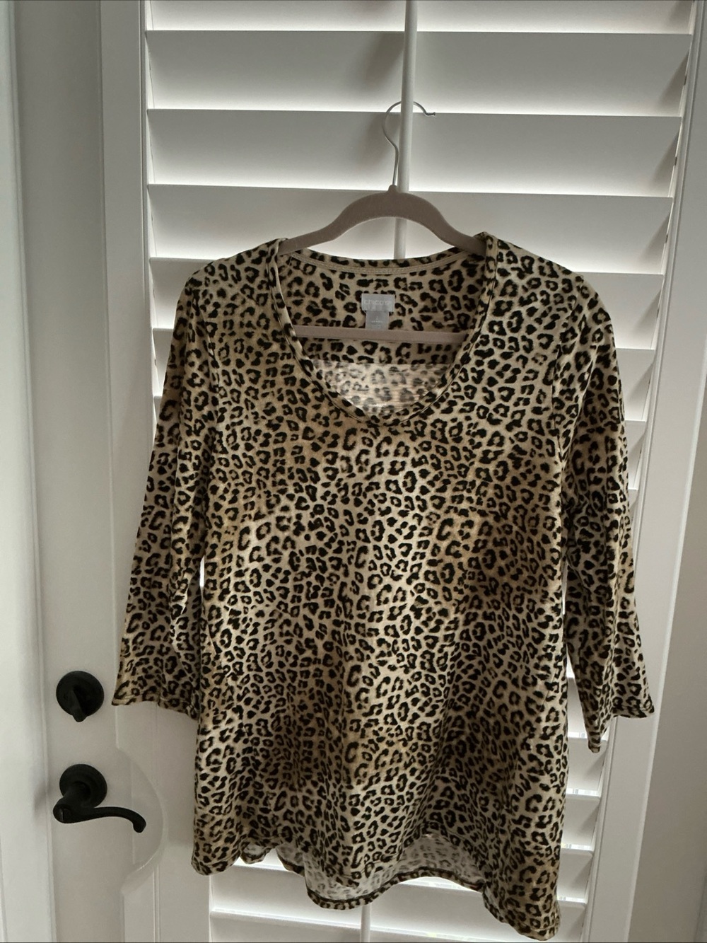 Chico's Leopard Print Scoop Neck Top - Tan and Black SIZE 2. 3/4 LENGTH SLEEVE